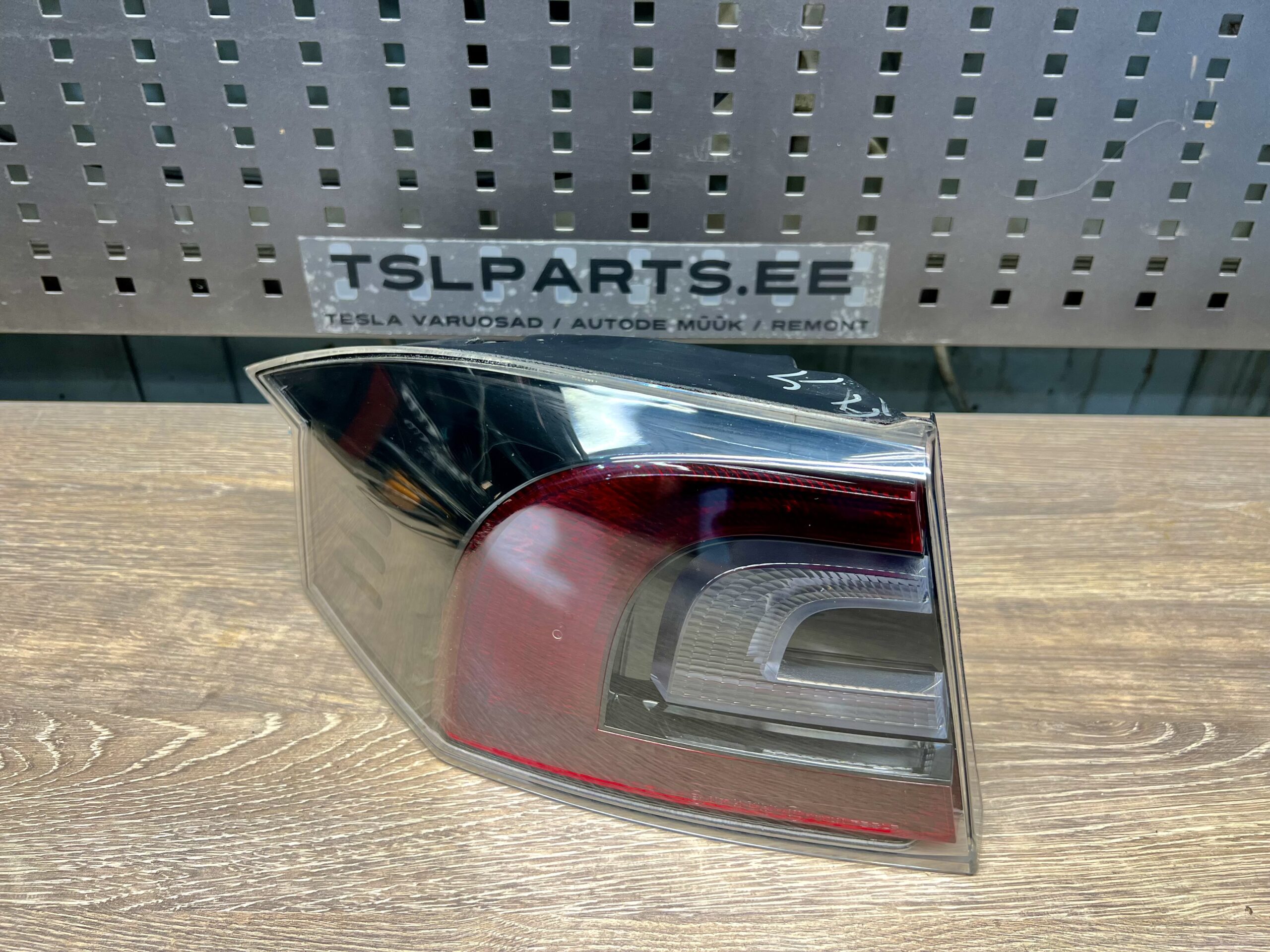 Tesla Model S Rear Light Left