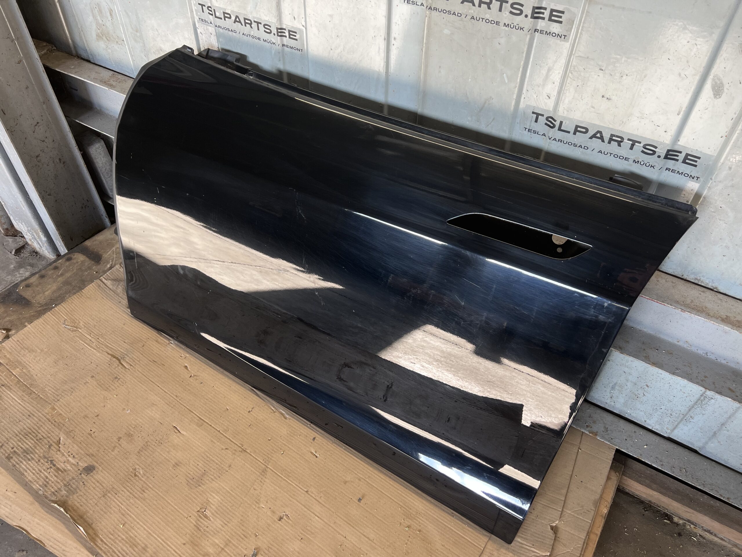 Tesla Model S Esimene Uks Vasak