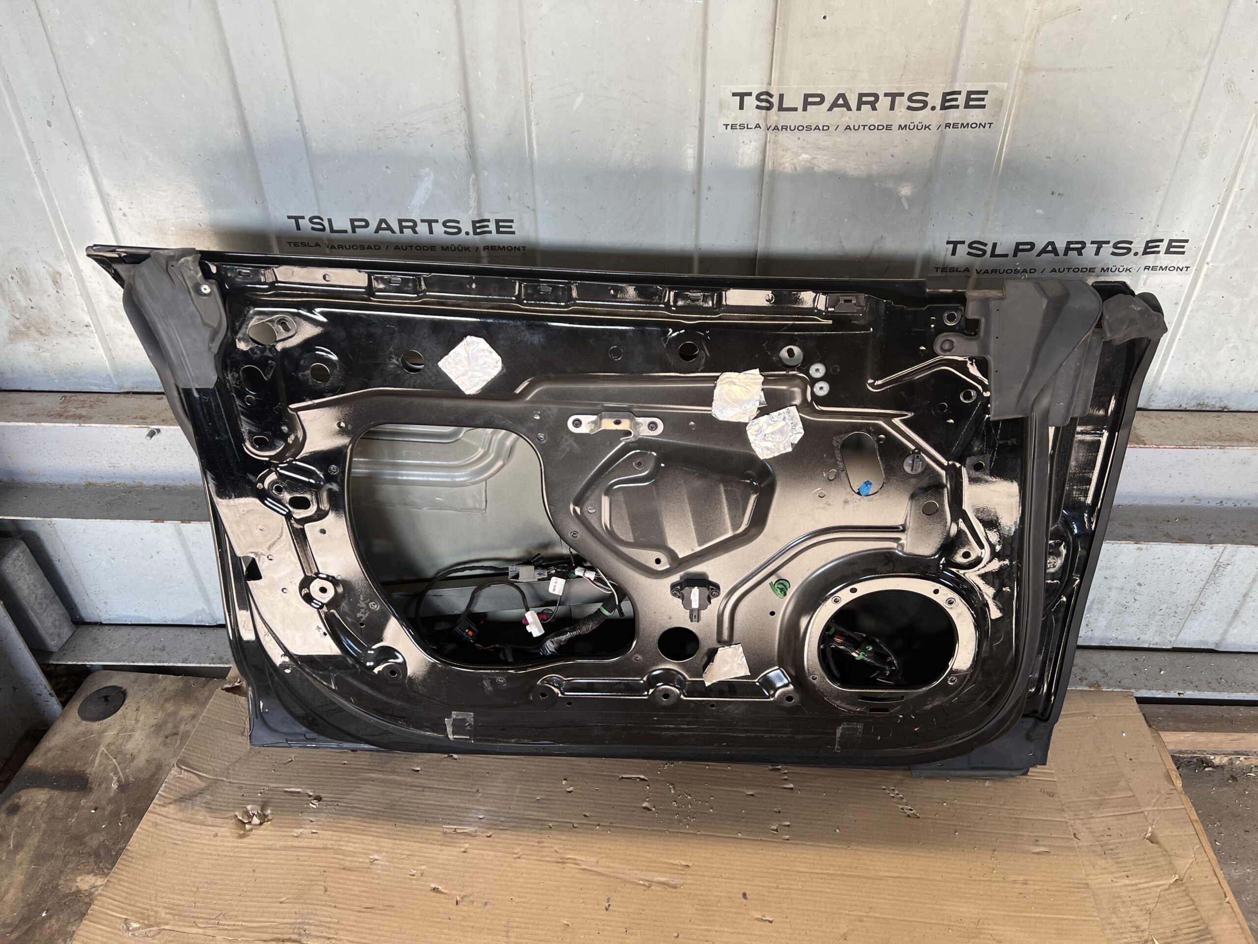 Tesla Model S Esimene Uks Vasak - Image 2