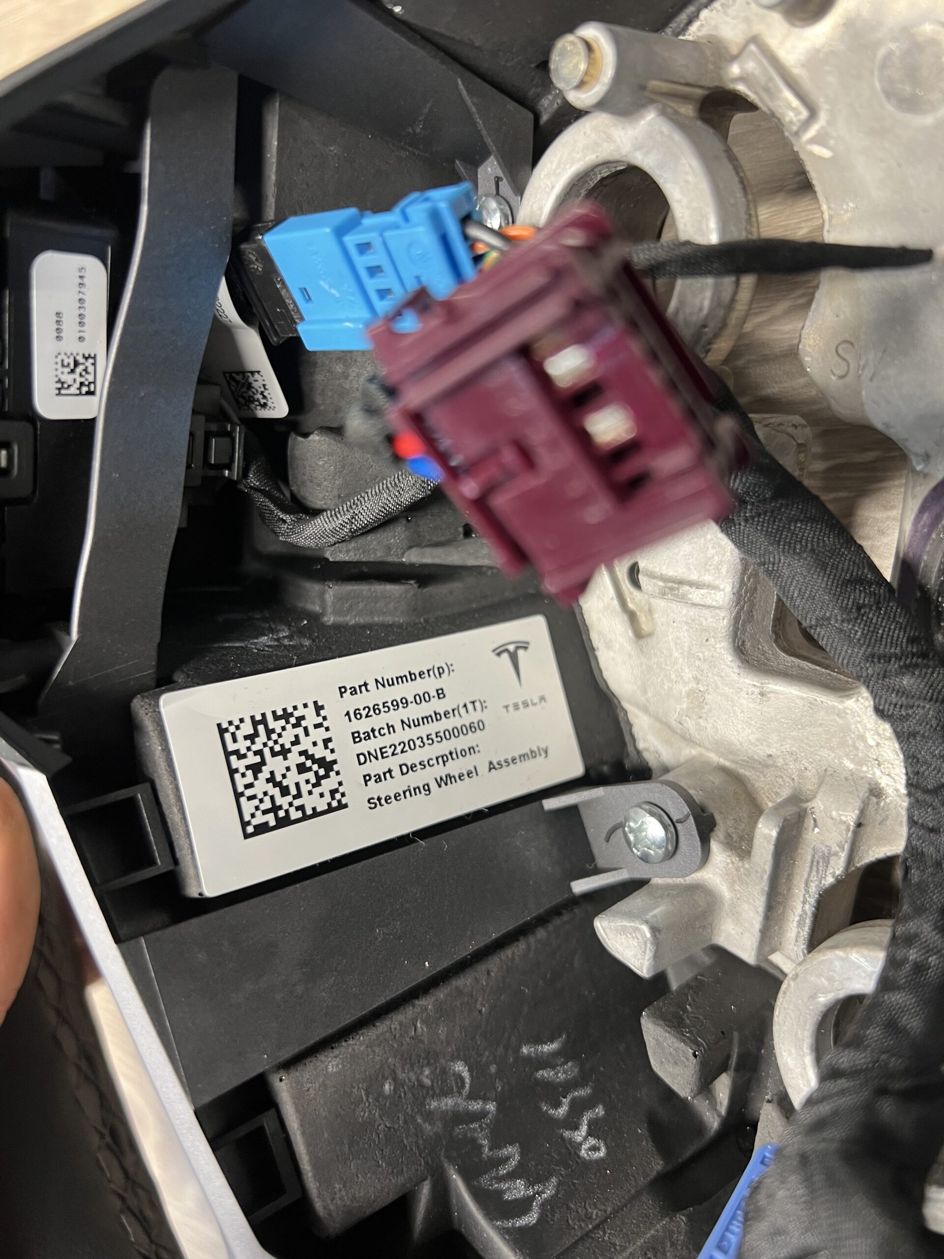 Tesla Model Y Steering Wheel - Image 2