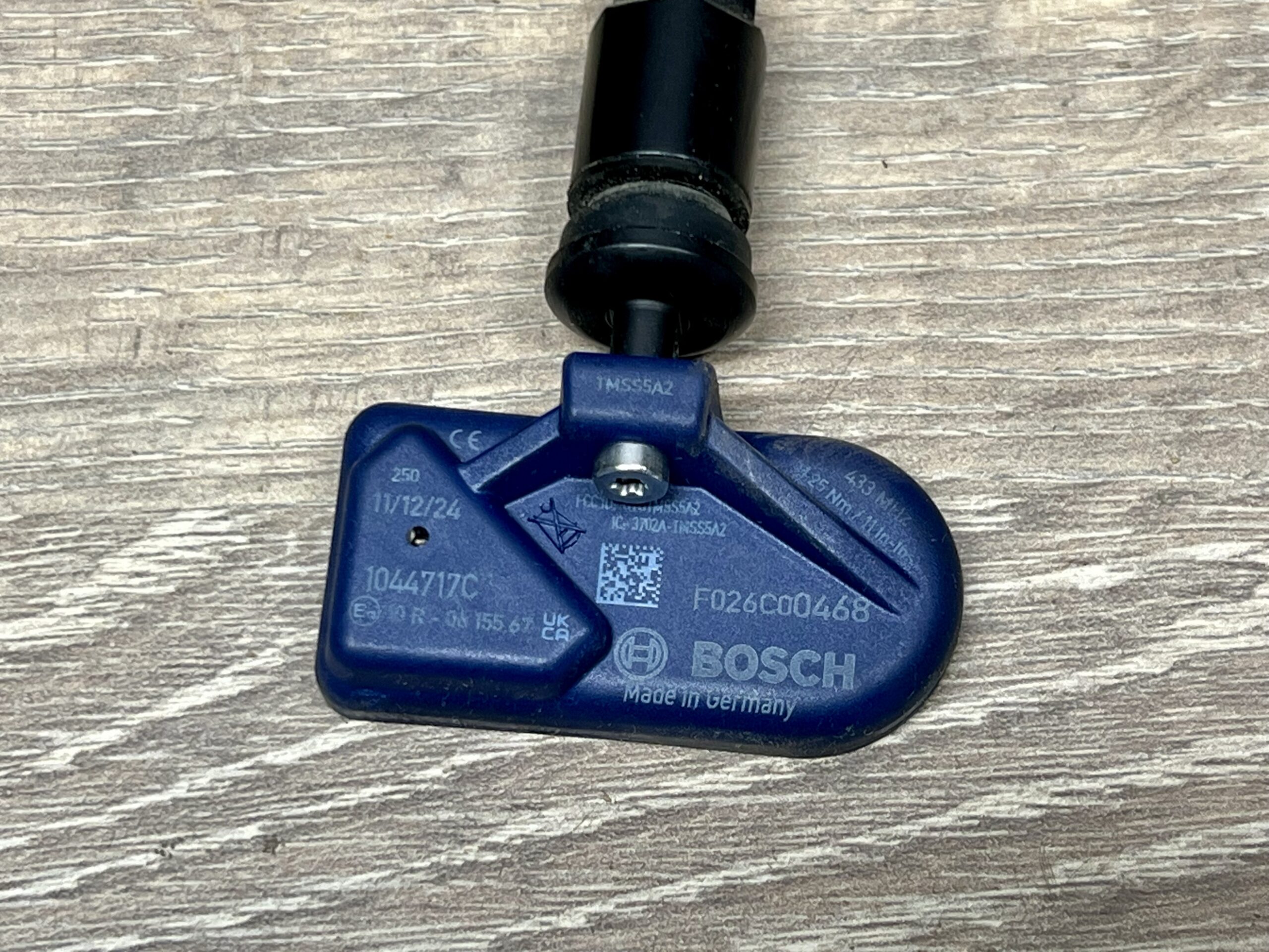 Tesla Model 3 Tire Pressure Sensor - Image 2